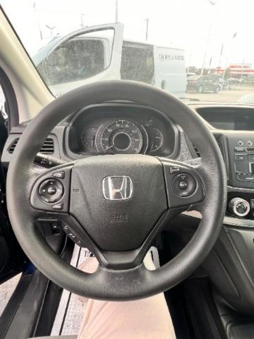 2016 Obsidian Blue Pearl /Beige Honda CR-V SE (2HKRM3H44GH) with an 2.4L I-4 gasoline direct injection engine, located at 4545 Spencer Hwy., Pasadena, 77504, (832) 266-1645, 29.666037, -95.173775 - Photo#13