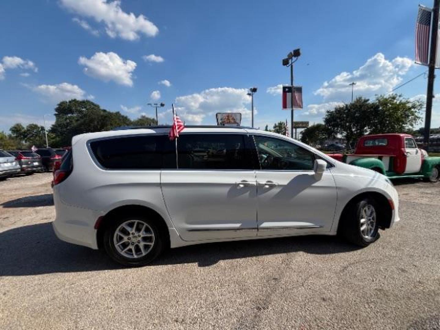 2020 Bright White Clearcoat Chrysler Pacifica Touring L (2C4RC1BG5LR) with an 3.6L V-6 DOHC engine, located at 7935 Gulf Freeway, Houston, 77017, (832) 266-1645, 29.684393, -95.275665 - Photo#7