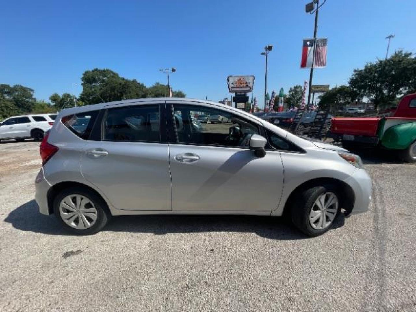 2017 Brilliant Silver Nissan Versa Note SV (3N1CE2CP6HL) with an 1.6L I-4 DOHC engine, located at 7935 Gulf Freeway, Houston, 77017, (832) 266-1645, 29.684393, -95.275665 - Photo#7