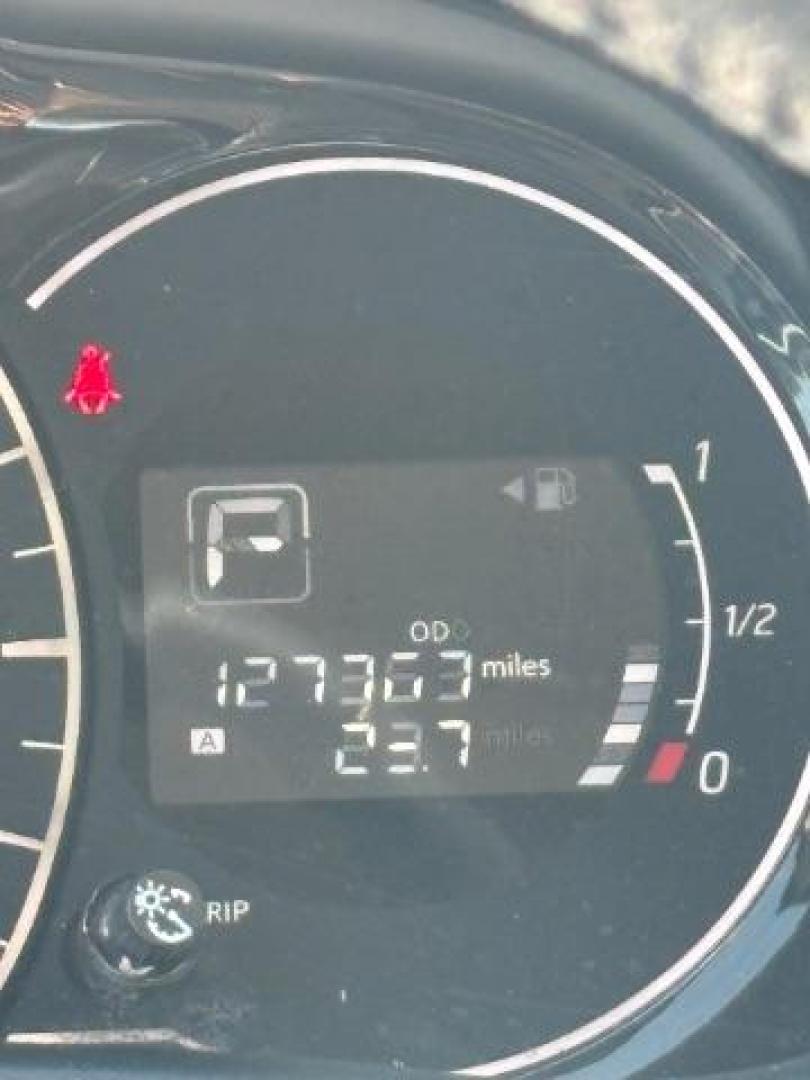 2014 Iron Frost Hyundai Santa Fe Limited (KM8SR4HFXEU) with an Lambda II 3.3L V-6 gasoline direct injection engine, located at 7935 Gulf Freeway, Houston, 77017, (832) 266-1645, 29.684393, -95.275665 - Photo#15