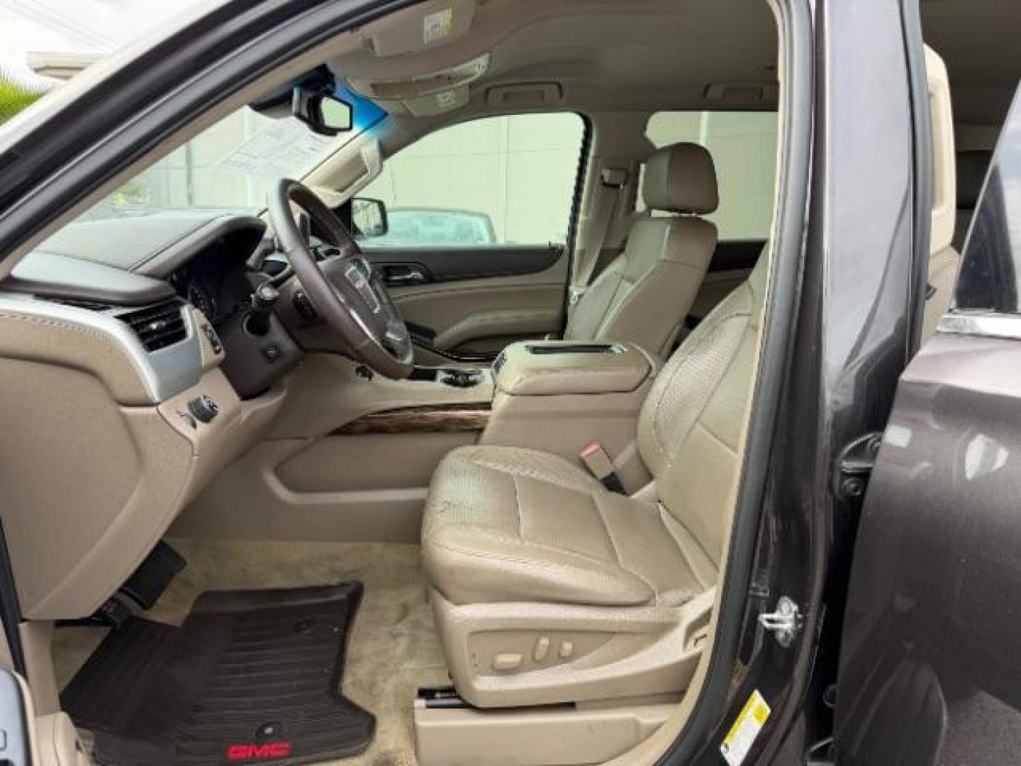 2015 GMC Yukon XL 1500 SLT (1GKS1HKC1FR) with an EcoTec3 5.3L V-8 gasoline direct injection engine, located at 4545 Spencer Hwy., Pasadena, 77504, (832) 266-1645, 29.666037, -95.173775 - Photo#8