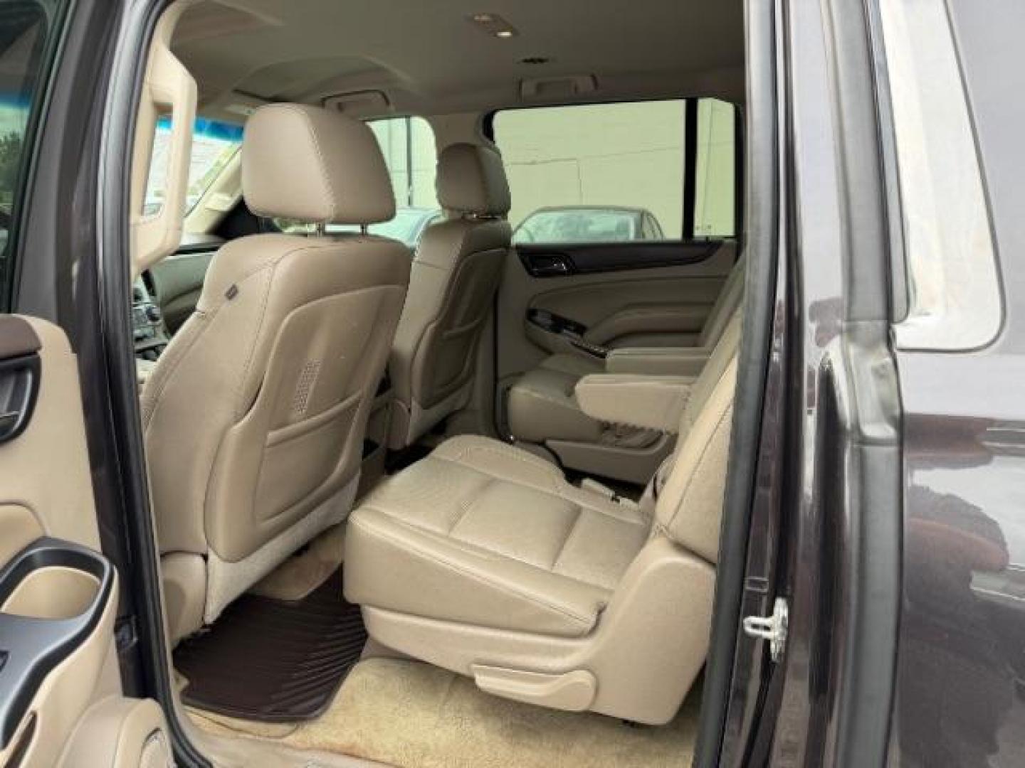 2015 GMC Yukon XL 1500 SLT (1GKS1HKC1FR) with an EcoTec3 5.3L V-8 gasoline direct injection engine, located at 4545 Spencer Hwy., Pasadena, 77504, (832) 266-1645, 29.666037, -95.173775 - Photo#9