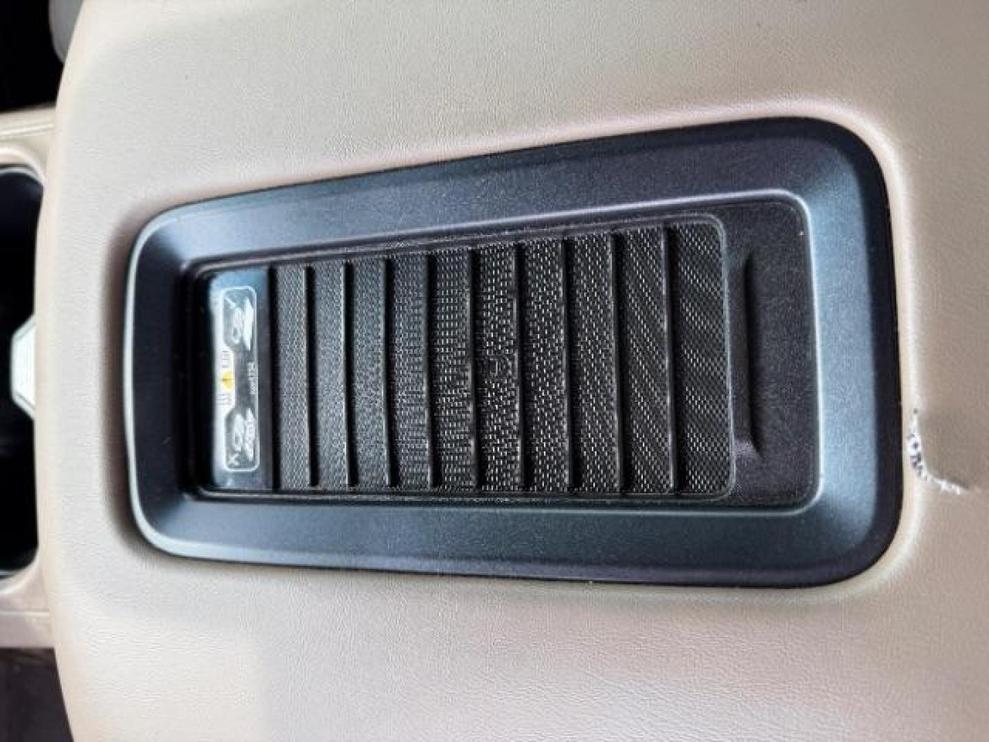 2015 GMC Yukon XL 1500 SLT (1GKS1HKC1FR) with an EcoTec3 5.3L V-8 gasoline direct injection engine, located at 4545 Spencer Hwy., Pasadena, 77504, (832) 266-1645, 29.666037, -95.173775 - Photo#15