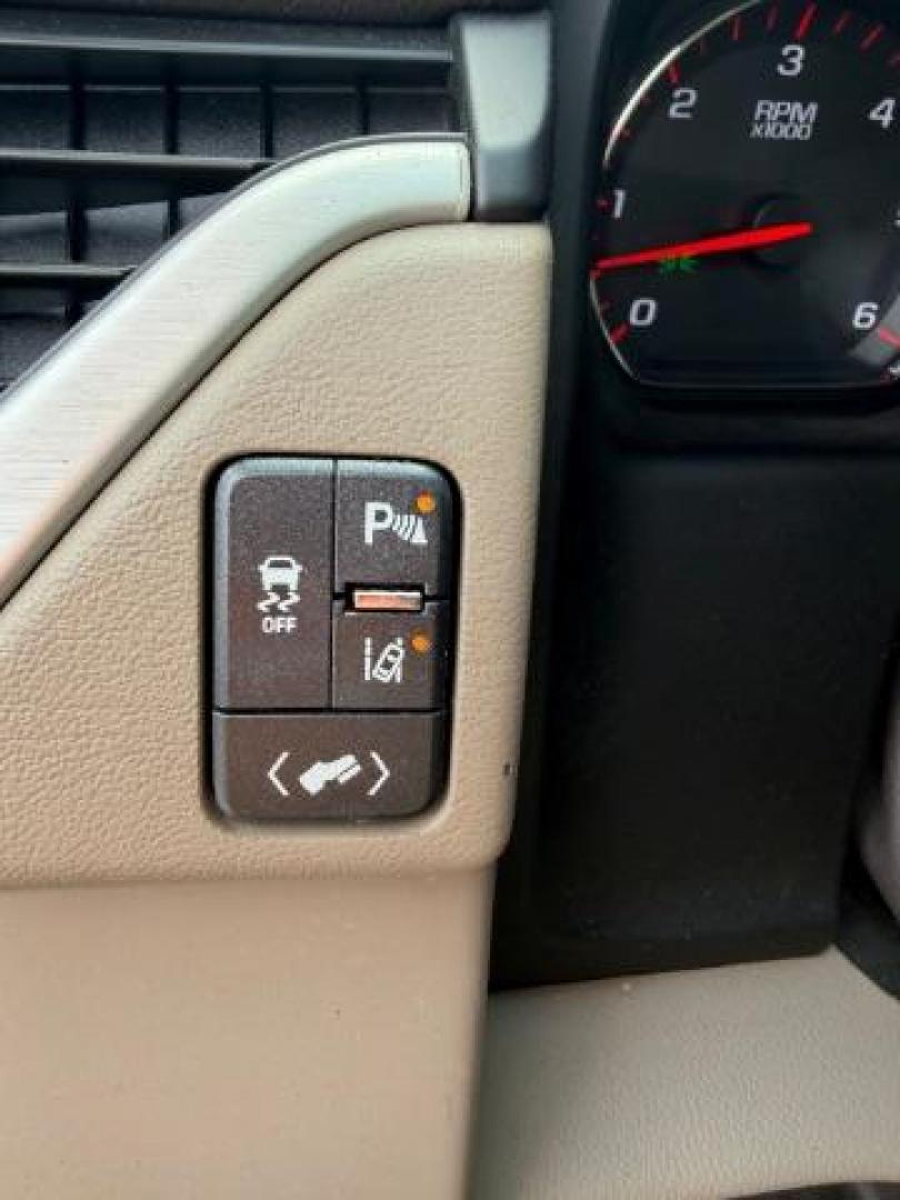 2015 GMC Yukon XL 1500 SLT (1GKS1HKC1FR) with an EcoTec3 5.3L V-8 gasoline direct injection engine, located at 4545 Spencer Hwy., Pasadena, 77504, (832) 266-1645, 29.666037, -95.173775 - Photo#16