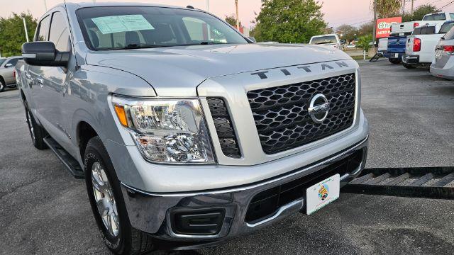 photo of 2019 Nissan TITAN SV