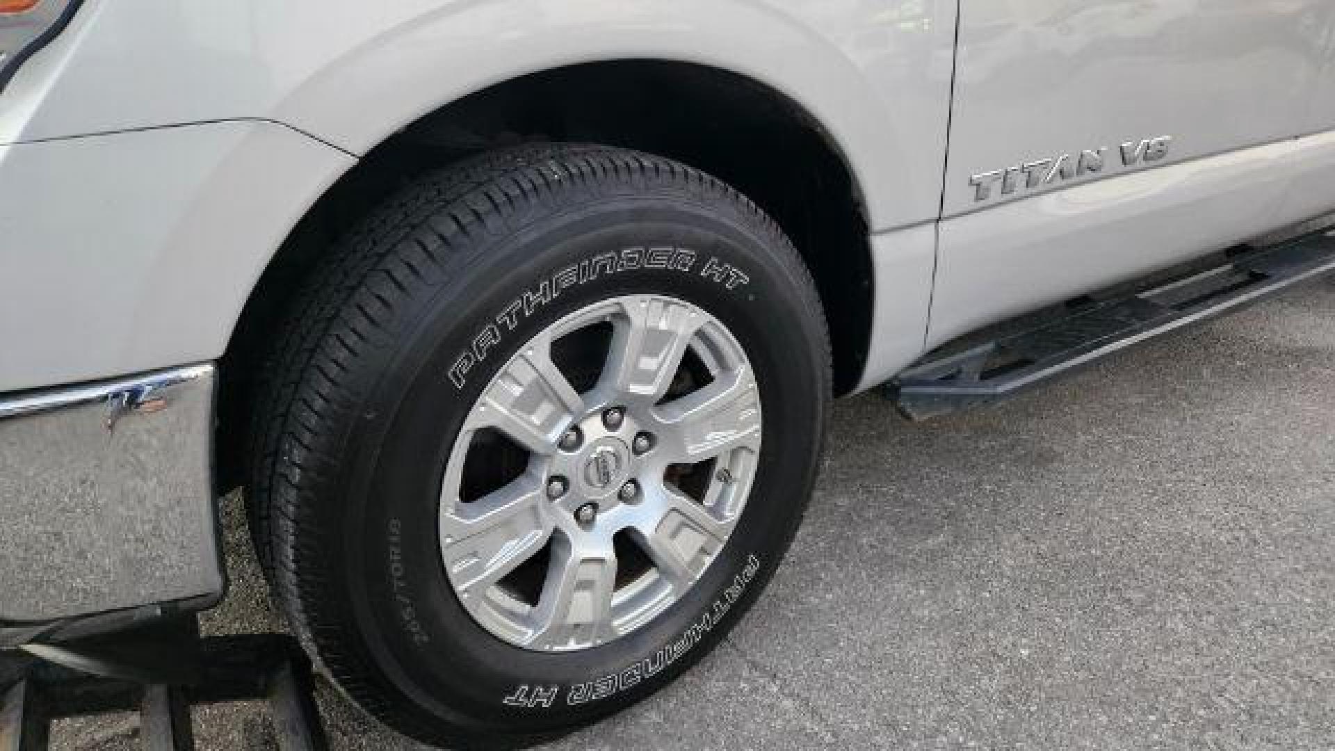 2019 Brilliant Silver Metallic /Black Nissan TITAN SV (1N6AA1EK2KN) with an Endurance 5.6L V-8 gasoline direct injection engine, located at 4545 Spencer Hwy., Pasadena, 77504, (832) 266-1645, 29.666037, -95.173775 - Photo#14