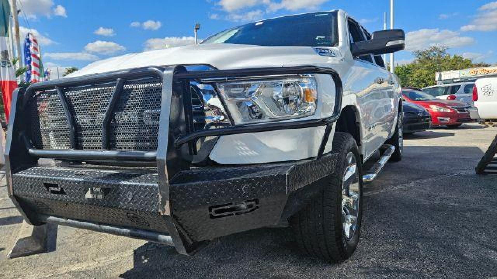 2019 Bright White Clearcoat /Black Ram 1500 Big Horn/Lone Star Crew Cab 4x2 5'7 Box (1C6RREFT0KN) , located at 4545 Spencer Hwy., Pasadena, 77504, (832) 266-1645, 29.666037, -95.173775 - Photo#2