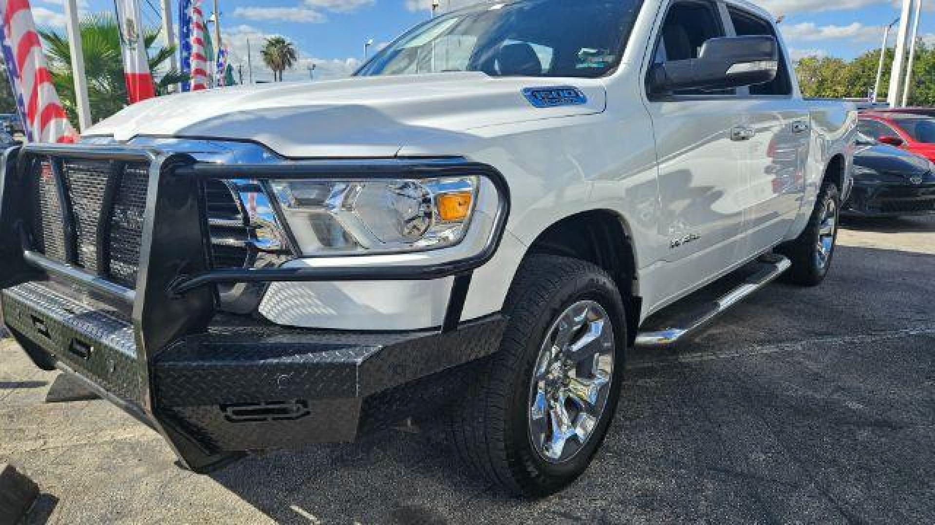 2019 Bright White Clearcoat /Black Ram 1500 Big Horn/Lone Star Crew Cab 4x2 5'7 Box (1C6RREFT0KN) , located at 4545 Spencer Hwy., Pasadena, 77504, (832) 266-1645, 29.666037, -95.173775 - Photo#3