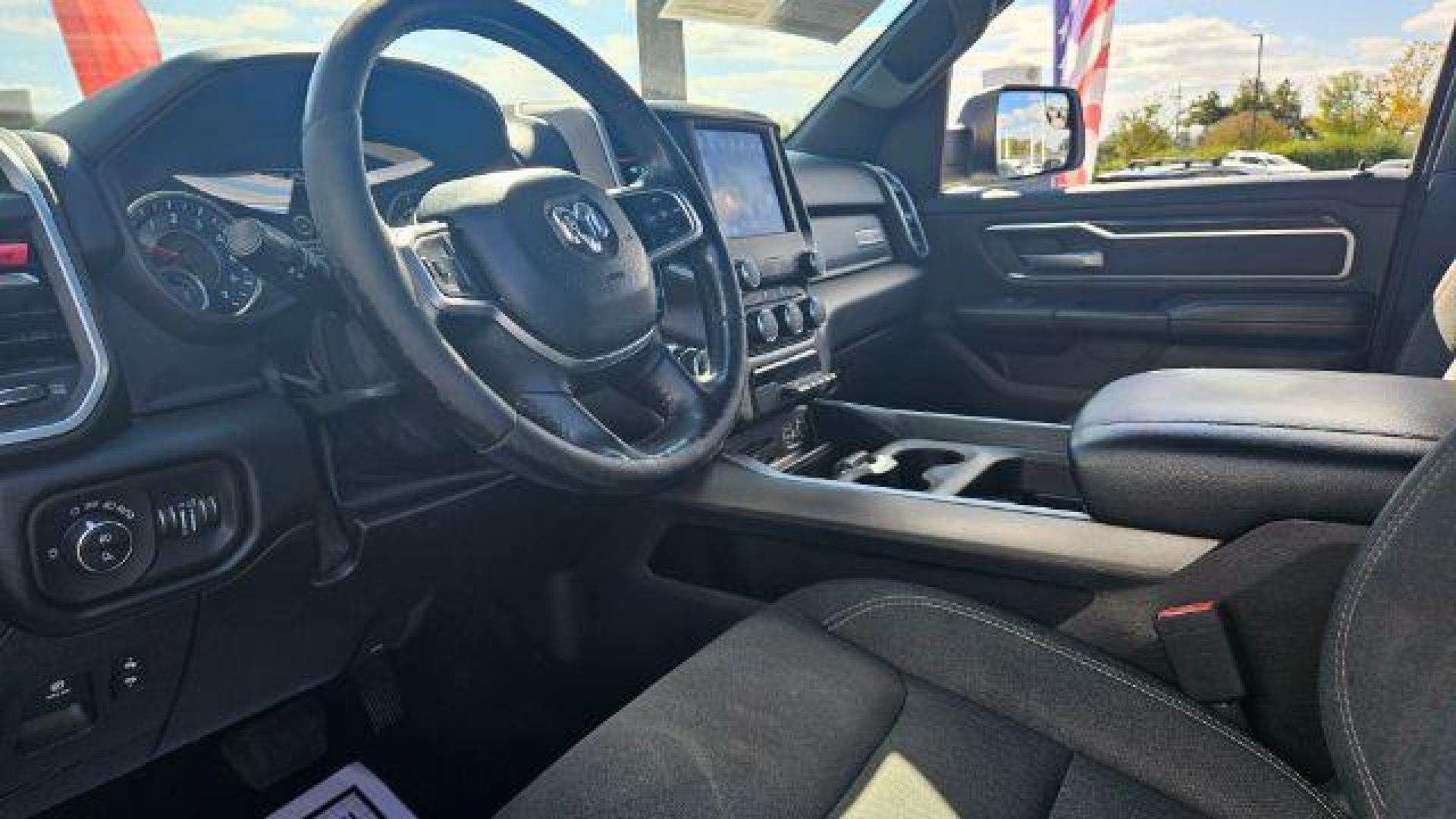 2019 Bright White Clearcoat /Black Ram 1500 Big Horn/Lone Star Crew Cab 4x2 5'7 Box (1C6RREFT0KN) , located at 4545 Spencer Hwy., Pasadena, 77504, (832) 266-1645, 29.666037, -95.173775 - Photo#8