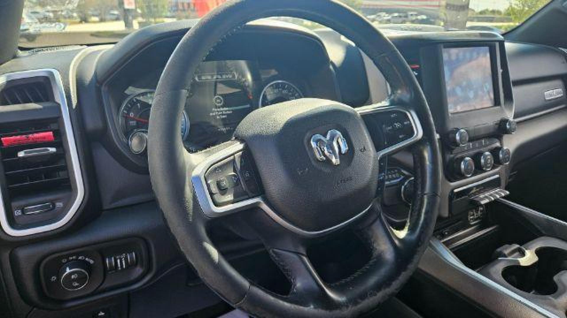 2019 Bright White Clearcoat /Black Ram 1500 Big Horn/Lone Star Crew Cab 4x2 5'7 Box (1C6RREFT0KN) , located at 4545 Spencer Hwy., Pasadena, 77504, (832) 266-1645, 29.666037, -95.173775 - Photo#9