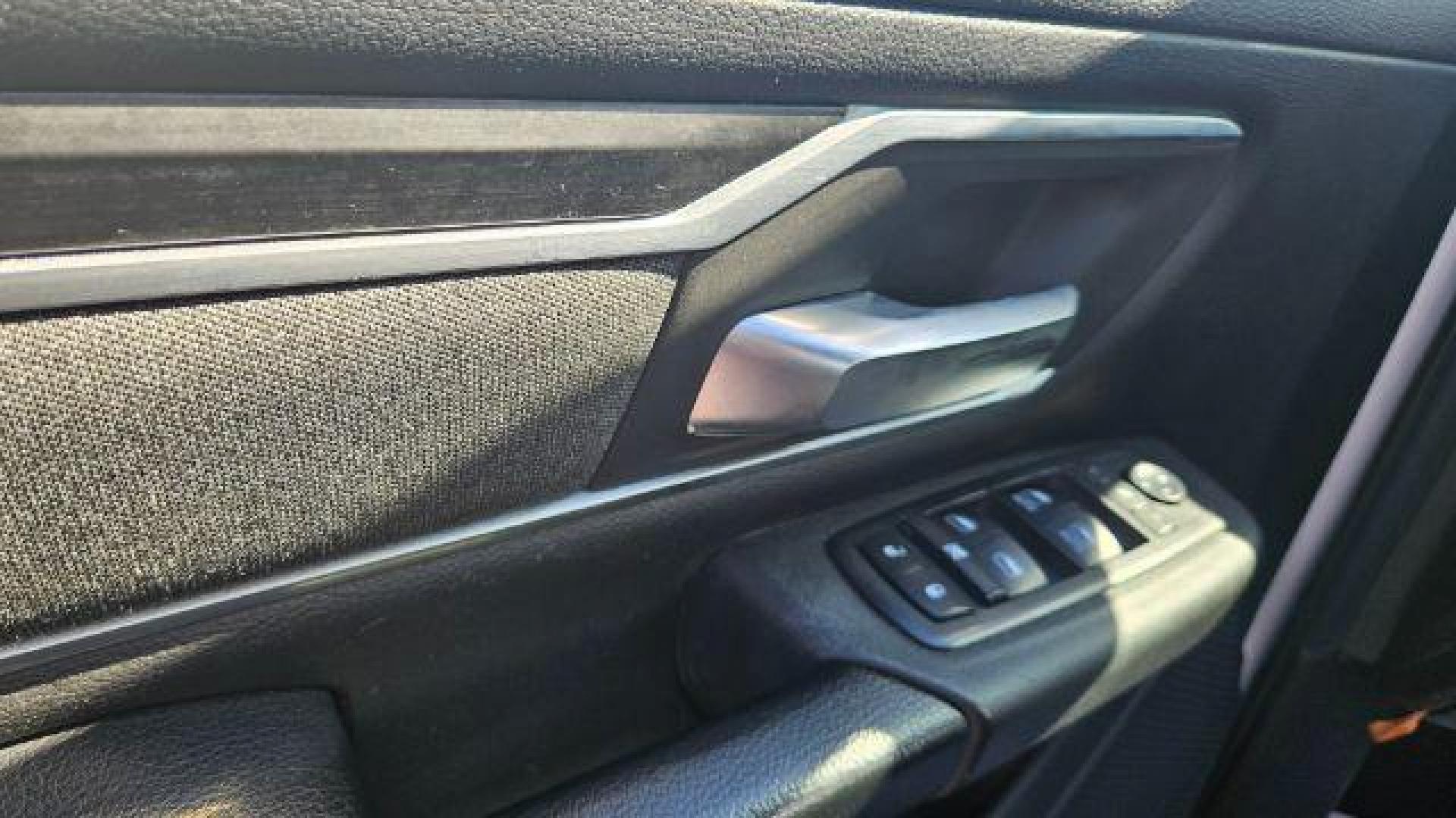 2019 Bright White Clearcoat /Black Ram 1500 Big Horn/Lone Star Crew Cab 4x2 5'7 Box (1C6RREFT0KN) , located at 4545 Spencer Hwy., Pasadena, 77504, (832) 266-1645, 29.666037, -95.173775 - Photo#10