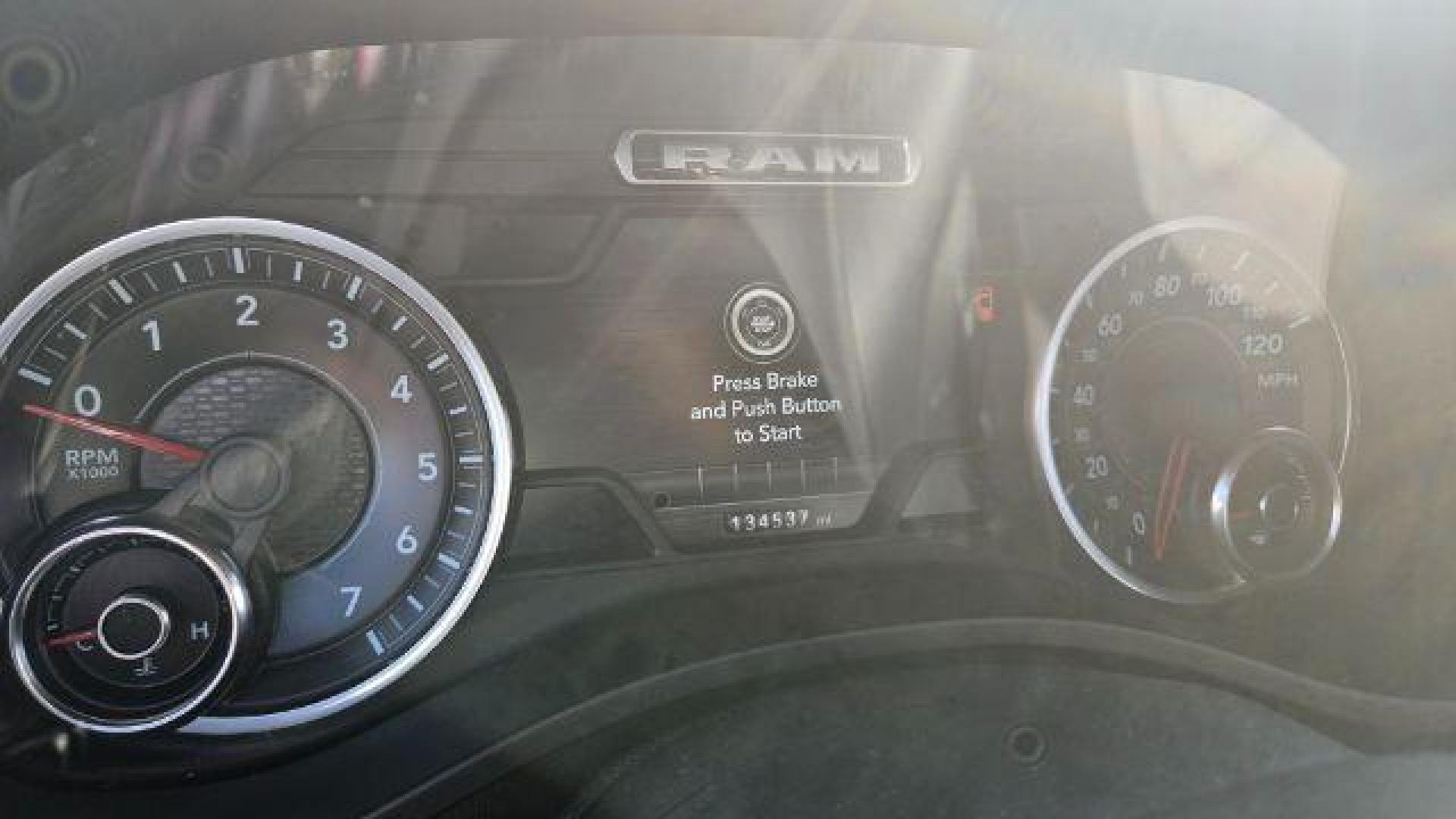 2019 Bright White Clearcoat /Black Ram 1500 Big Horn/Lone Star Crew Cab 4x2 5'7 Box (1C6RREFT0KN) , located at 4545 Spencer Hwy., Pasadena, 77504, (832) 266-1645, 29.666037, -95.173775 - Photo#13