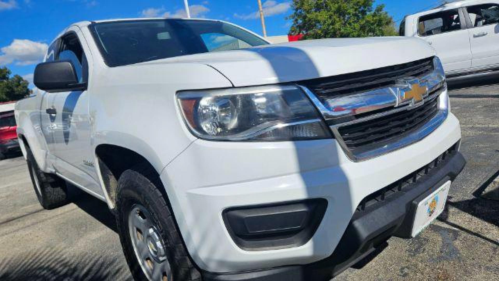 2020 Summit White Chevrolet Colorado 2WD Extended Cab Long Box LT (1GCHSCEA2L1) , located at 4545 Spencer Hwy., Pasadena, 77504, (832) 266-1645, 29.666037, -95.173775 - Photo#2