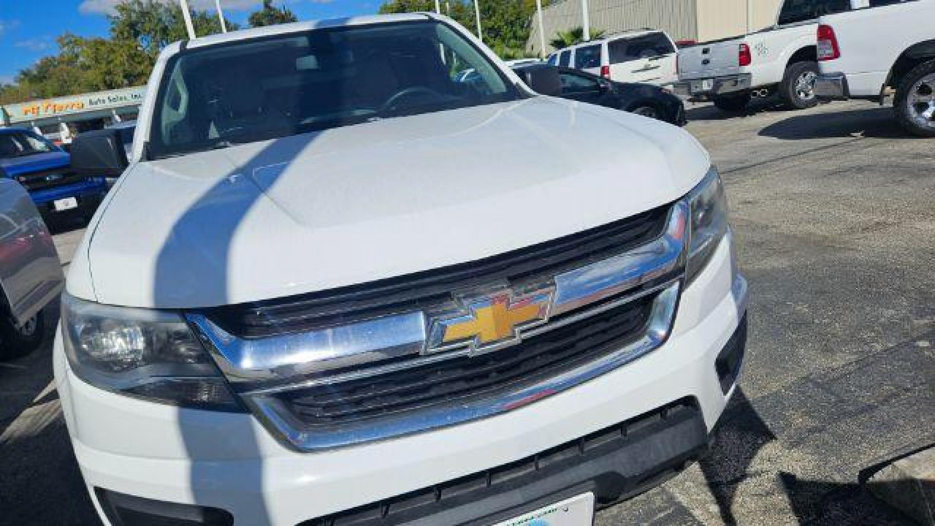 2020 Summit White Chevrolet Colorado 2WD Extended Cab Long Box LT (1GCHSCEA2L1) , located at 4545 Spencer Hwy., Pasadena, 77504, (832) 266-1645, 29.666037, -95.173775 - Photo#3