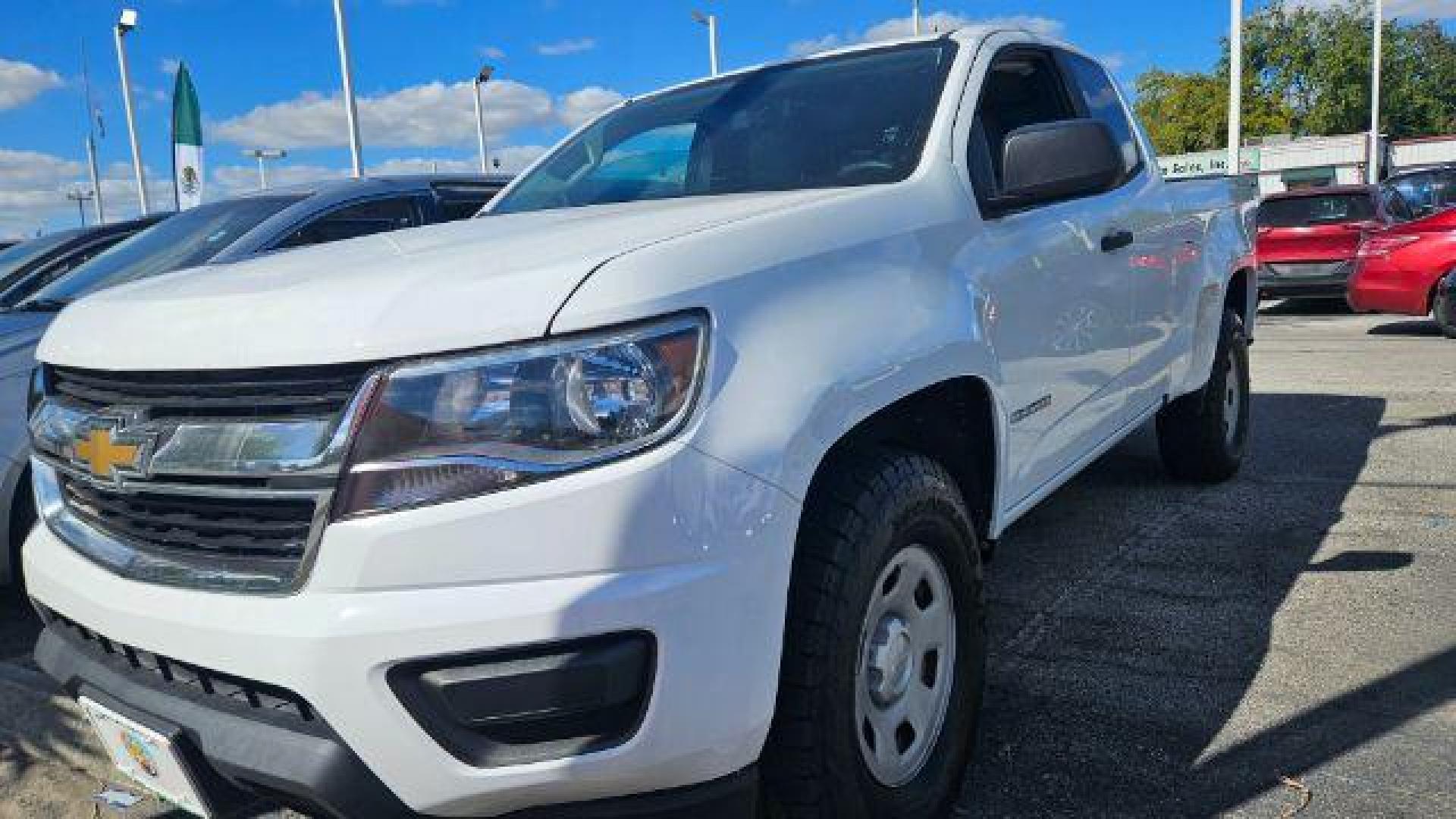 2020 Summit White Chevrolet Colorado 2WD Extended Cab Long Box LT (1GCHSCEA2L1) , located at 4545 Spencer Hwy., Pasadena, 77504, (832) 266-1645, 29.666037, -95.173775 - Photo#6