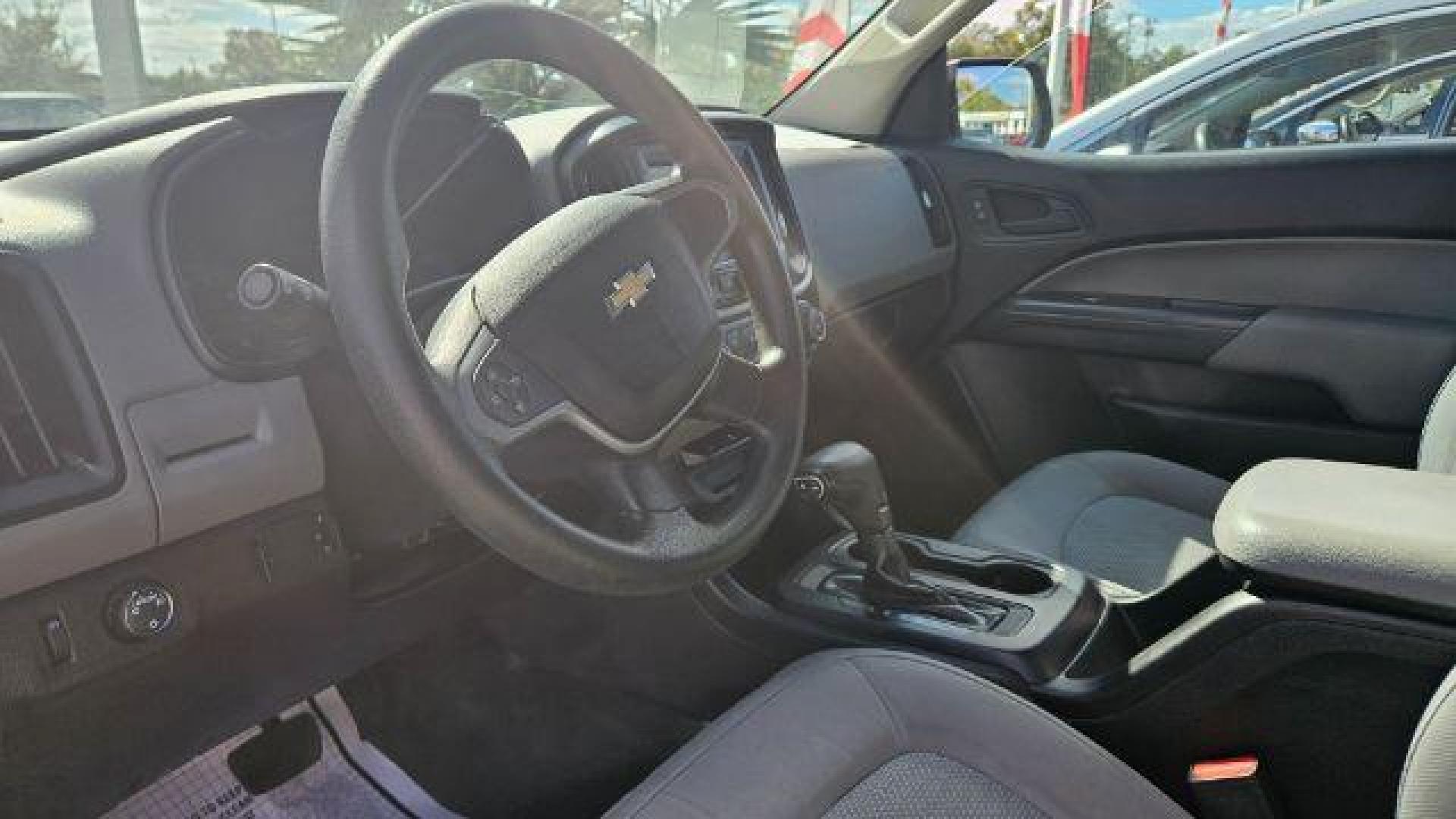 2020 Summit White Chevrolet Colorado 2WD Extended Cab Long Box LT (1GCHSCEA2L1) , located at 4545 Spencer Hwy., Pasadena, 77504, (832) 266-1645, 29.666037, -95.173775 - Photo#7