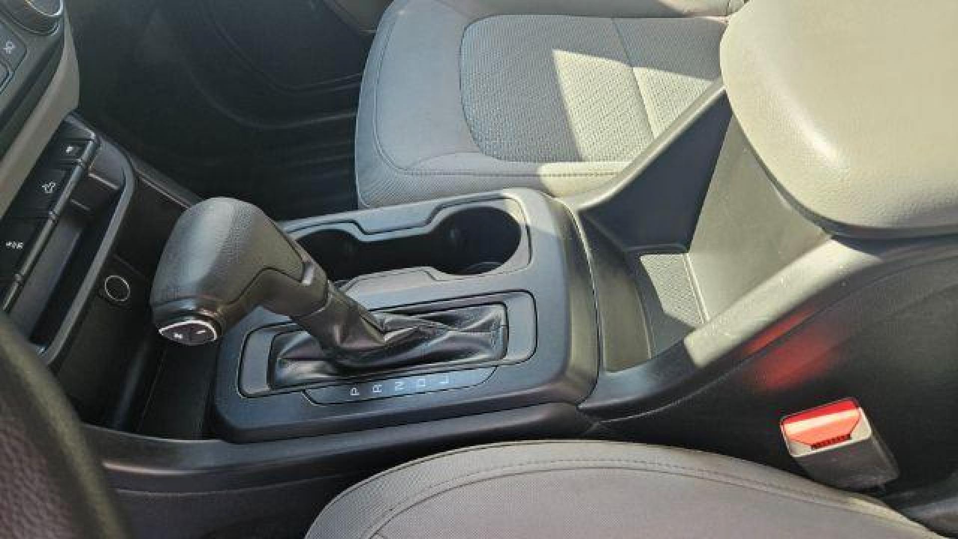 2020 Summit White Chevrolet Colorado 2WD Extended Cab Long Box LT (1GCHSCEA2L1) , located at 4545 Spencer Hwy., Pasadena, 77504, (832) 266-1645, 29.666037, -95.173775 - Photo#8