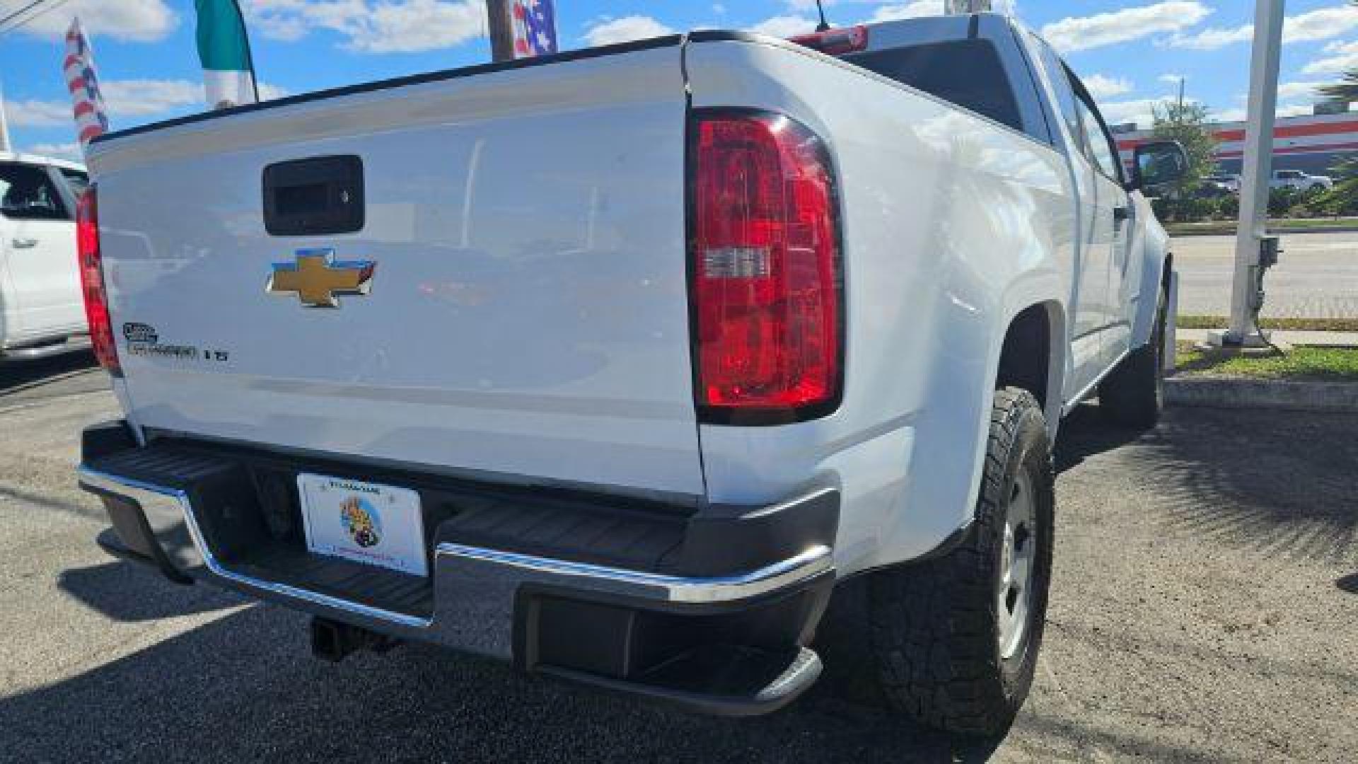 2020 Summit White Chevrolet Colorado 2WD Extended Cab Long Box LT (1GCHSCEA2L1) , located at 4545 Spencer Hwy., Pasadena, 77504, (832) 266-1645, 29.666037, -95.173775 - Photo#13
