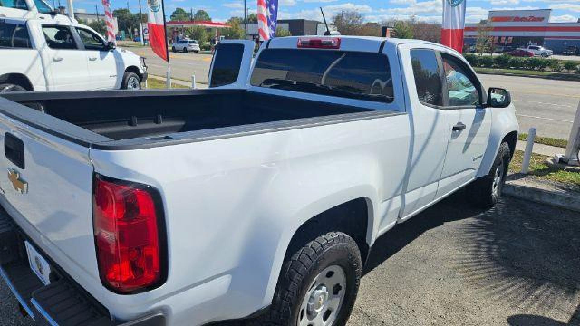 2020 Summit White Chevrolet Colorado 2WD Extended Cab Long Box LT (1GCHSCEA2L1) , located at 4545 Spencer Hwy., Pasadena, 77504, (832) 266-1645, 29.666037, -95.173775 - Photo#16