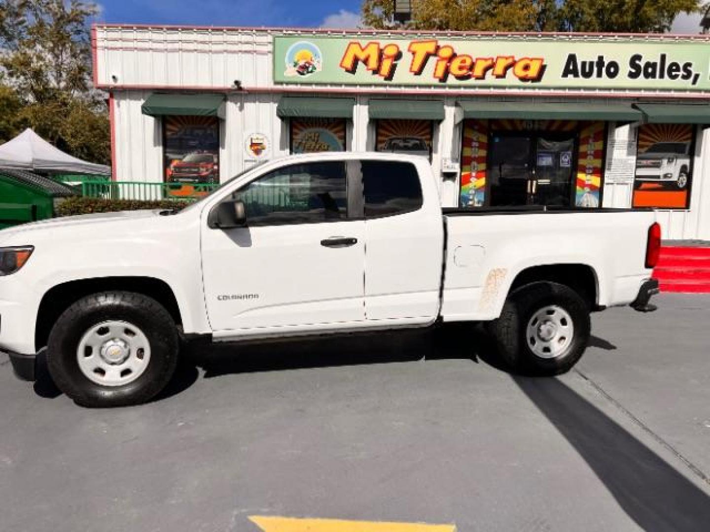 2017 Summit White /Jet Black/Dark Ash Chevrolet Colorado WT (1GCHSBEN3H1) , located at 4545 Spencer Hwy., Pasadena, 77504, (832) 266-1645, 29.666037, -95.173775 - Photo#2