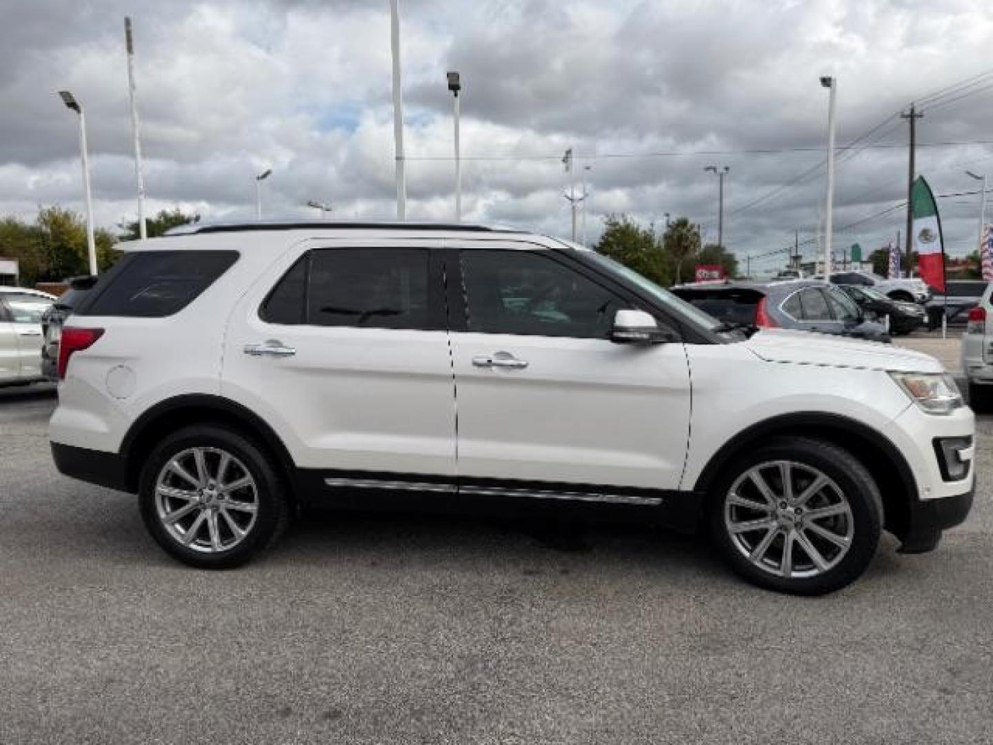 2017 White Platinum Metallic Tri-Coat /Medium Light Camel Ford Explorer Limited (1FM5K7F80HG) with an EcoBoost 2.3L I-4 gasoline direct injection engine, located at 4545 Spencer Hwy., Pasadena, 77504, (832) 266-1645, 29.666037, -95.173775 - Photo#3