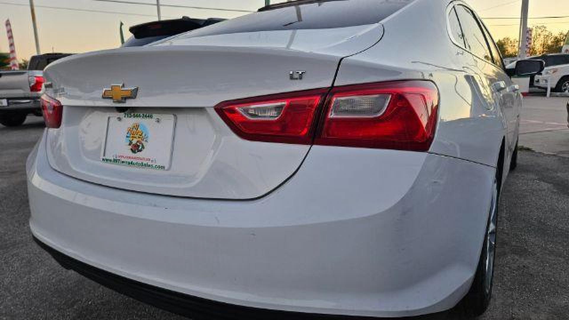 2018 Chevrolet Malibu LT (1G1ZD5ST5JF) with an ECOTEC 1.5L I-4 gasoline direct injection engine, located at 4545 Spencer Hwy., Pasadena, 77504, (832) 266-1645, 29.666037, -95.173775 - Photo#5