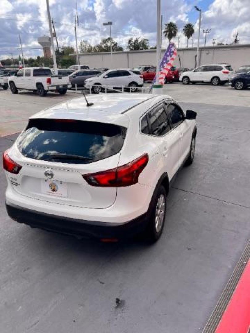 2019 Glacier White /Charcoal Nissan Rogue Sport S (JN1BJ1CP3KW) with an 2L I-4 gasoline direct injection engine, located at 4545 Spencer Hwy., Pasadena, 77504, (832) 266-1645, 29.666037, -95.173775 - Photo#4