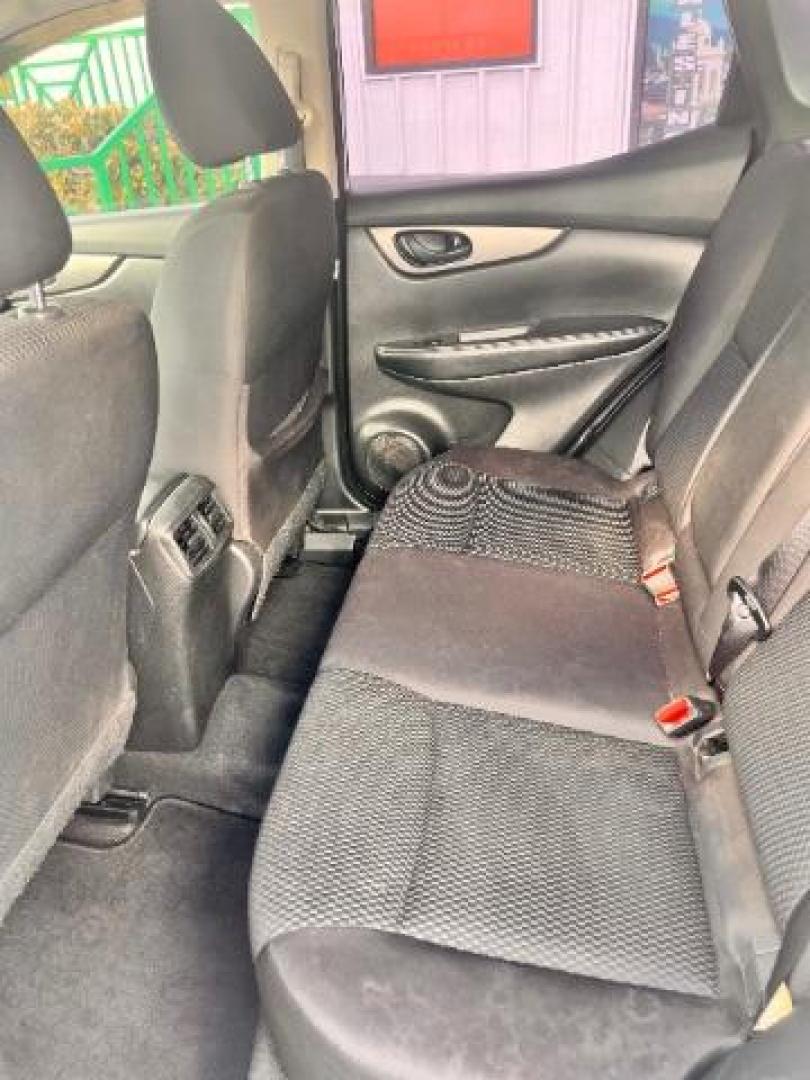 2019 Glacier White /Charcoal Nissan Rogue Sport S (JN1BJ1CP3KW) with an 2L I-4 gasoline direct injection engine, located at 4545 Spencer Hwy., Pasadena, 77504, (832) 266-1645, 29.666037, -95.173775 - Photo#7