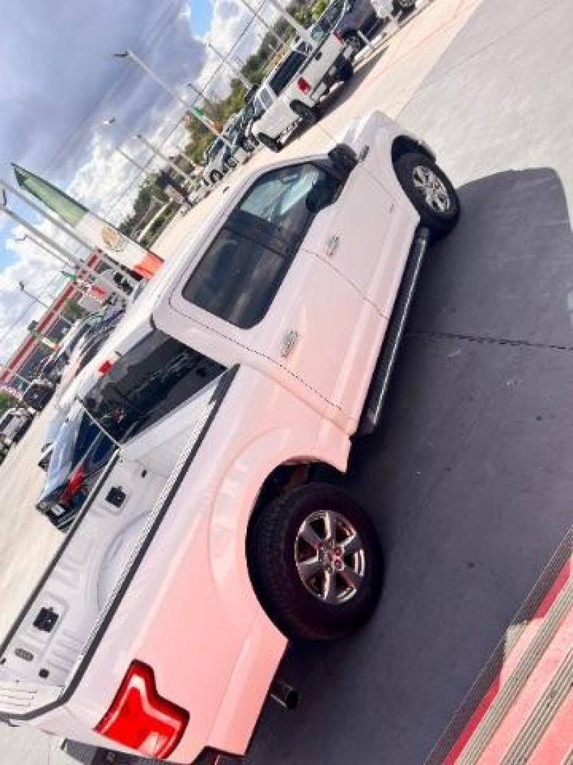 2016 Oxford White /Medium Earth Gray Ford F-150 XLT (1FTEW1CP8GK) , located at 4545 Spencer Hwy., Pasadena, 77504, (832) 266-1645, 29.666037, -95.173775 - Photo#4
