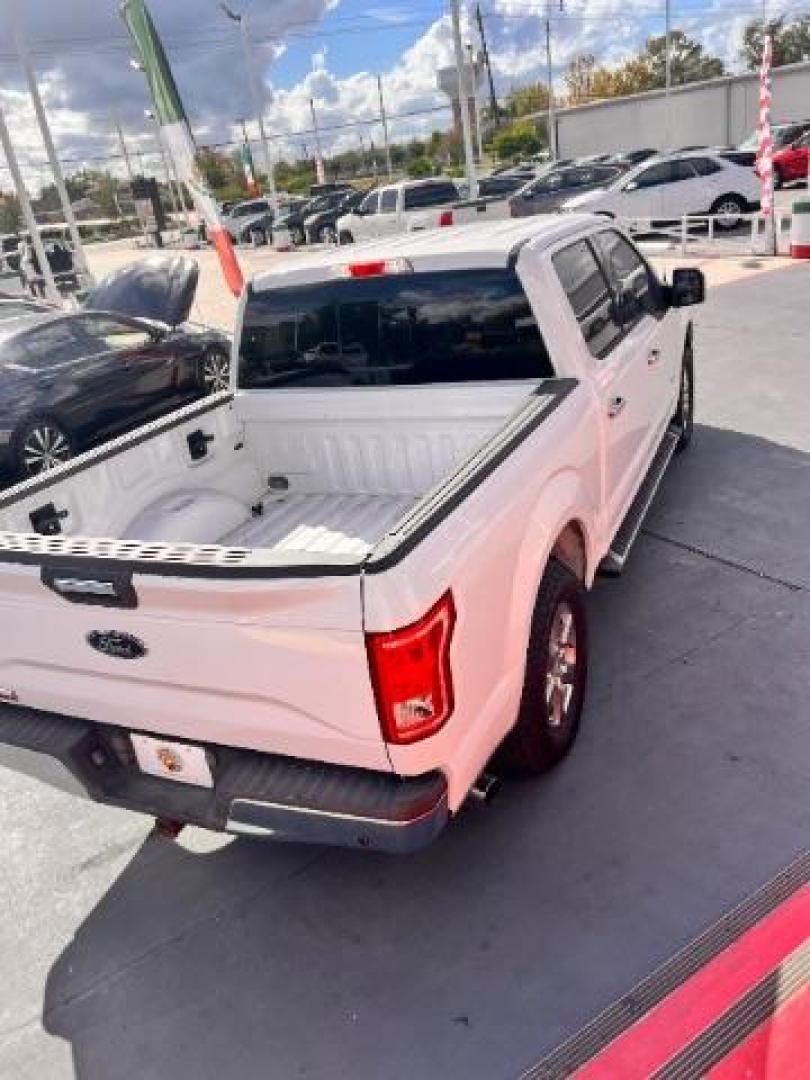 2016 Oxford White /Medium Earth Gray Ford F-150 XLT (1FTEW1CP8GK) , located at 4545 Spencer Hwy., Pasadena, 77504, (832) 266-1645, 29.666037, -95.173775 - Photo#5