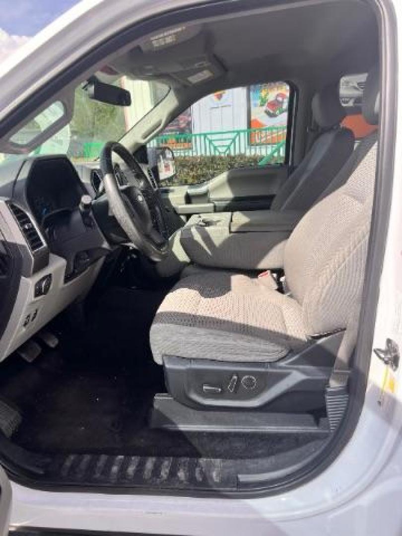 2016 Oxford White /Medium Earth Gray Ford F-150 XLT (1FTEW1CP8GK) , located at 4545 Spencer Hwy., Pasadena, 77504, (832) 266-1645, 29.666037, -95.173775 - Photo#9