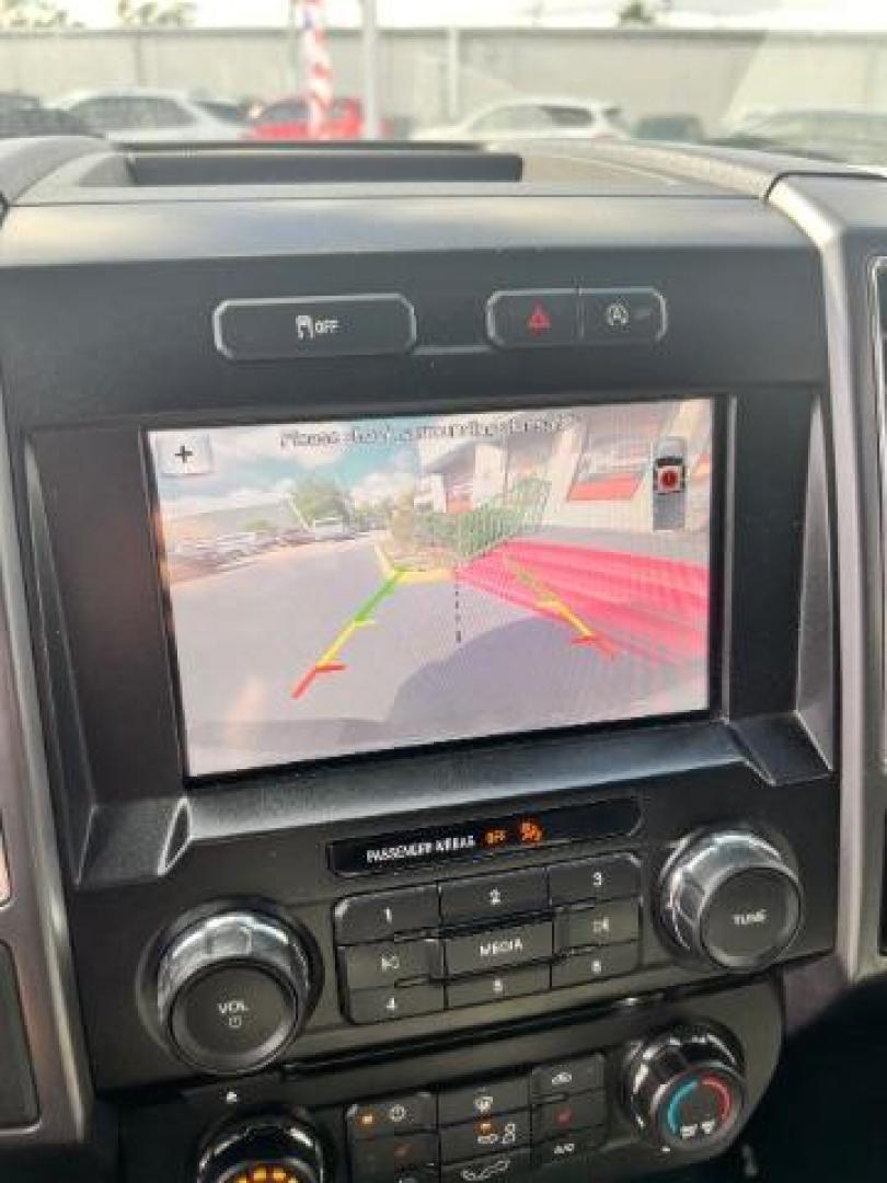 2016 Oxford White /Medium Earth Gray Ford F-150 XLT (1FTEW1CP8GK) , located at 4545 Spencer Hwy., Pasadena, 77504, (832) 266-1645, 29.666037, -95.173775 - Photo#11