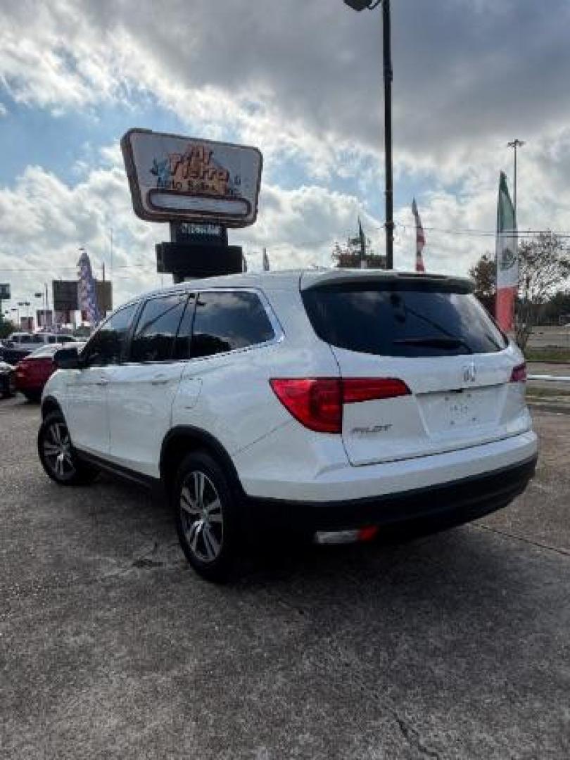 2017 Honda Pilot EX-L (5FNYF5H5XHB) with an 3.5L V-6 gasoline direct injection engine, located at 7935 Gulf Freeway, Houston, 77017, (832) 266-1645, 29.684393, -95.275665 - Photo#4