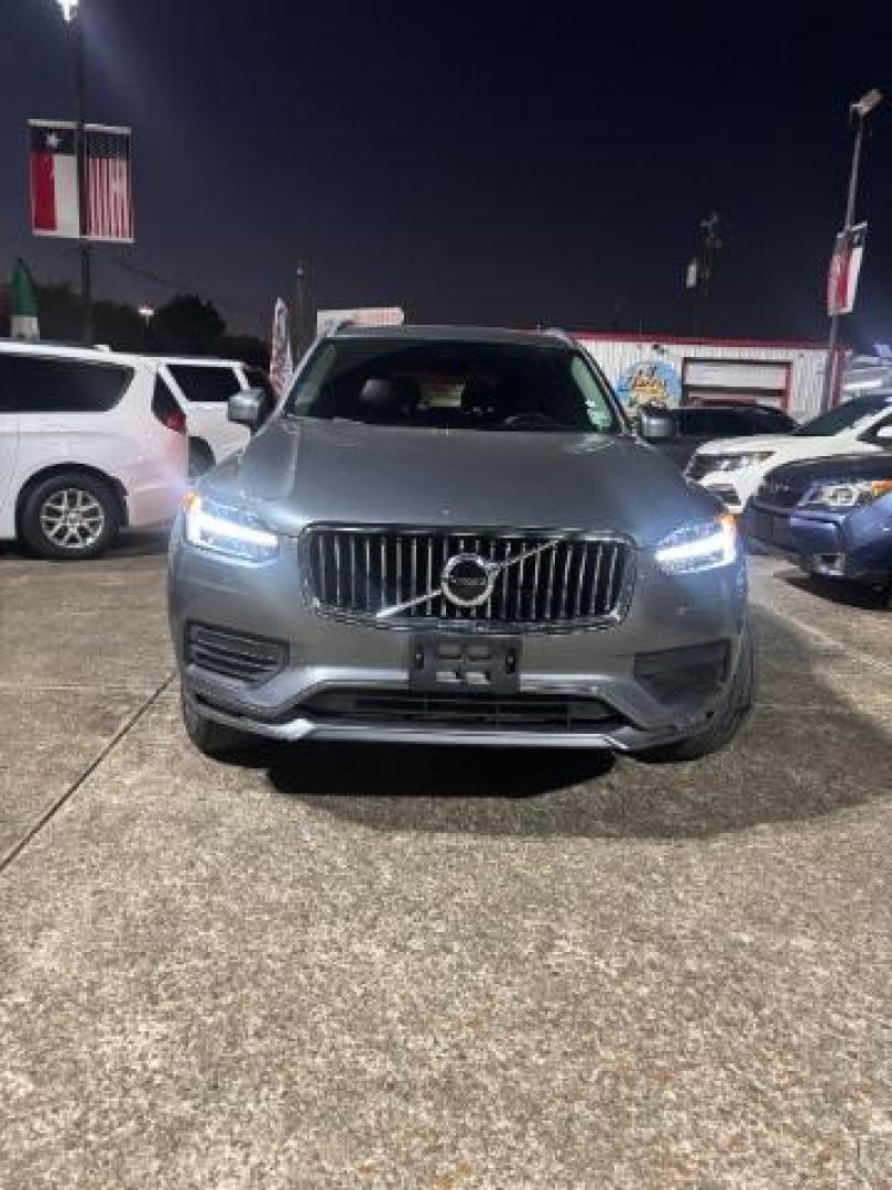 2020 Thunder Grey Metallic /Charcoal Volvo XC90 T5 Momentum 7 Passenger (YV4102PK4L1) with an Drive-E 2L I-4 gasoline direct injection engine, located at 7935 Gulf Freeway, Houston, 77017, (832) 266-1645, 29.684393, -95.275665 - Photo#1