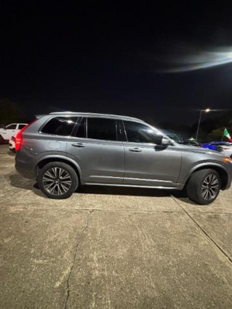 2020 Thunder Grey Metallic /Charcoal Volvo XC90 T5 Momentum 7 Passenger (YV4102PK4L1) with an Drive-E 2L I-4 gasoline direct injection engine, located at 7935 Gulf Freeway, Houston, 77017, (832) 266-1645, 29.684393, -95.275665 - Photo#8