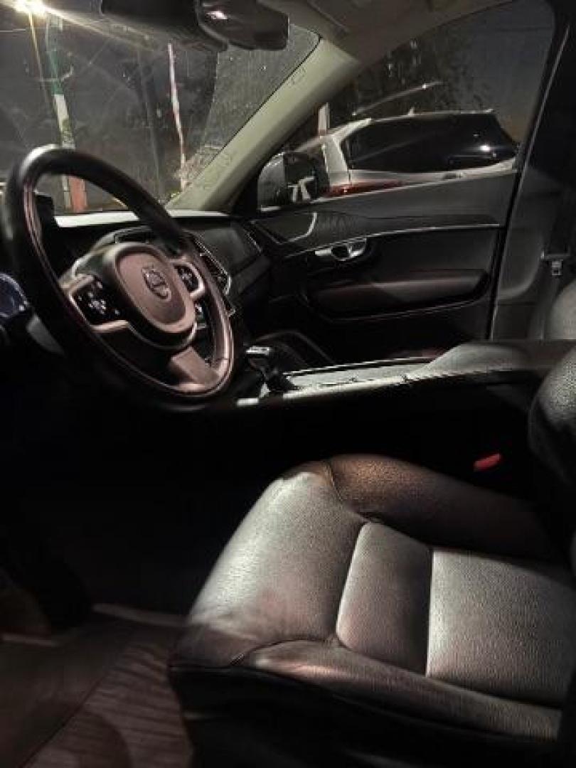 2020 Thunder Grey Metallic /Charcoal Volvo XC90 T5 Momentum 7 Passenger (YV4102PK4L1) with an Drive-E 2L I-4 gasoline direct injection engine, located at 7935 Gulf Freeway, Houston, 77017, (832) 266-1645, 29.684393, -95.275665 - Photo#9