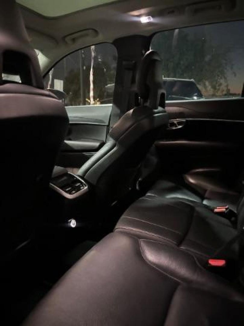 2020 Thunder Grey Metallic /Charcoal Volvo XC90 T5 Momentum 7 Passenger (YV4102PK4L1) with an Drive-E 2L I-4 gasoline direct injection engine, located at 7935 Gulf Freeway, Houston, 77017, (832) 266-1645, 29.684393, -95.275665 - Photo#10