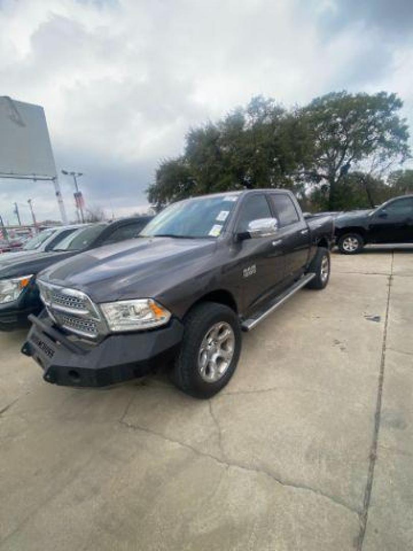 2015 Ram 1500 Laramie (1C6RR6NM6FS) , located at 7935 Gulf Freeway, Houston, 77017, (832) 266-1645, 29.684393, -95.275665 - Photo#4