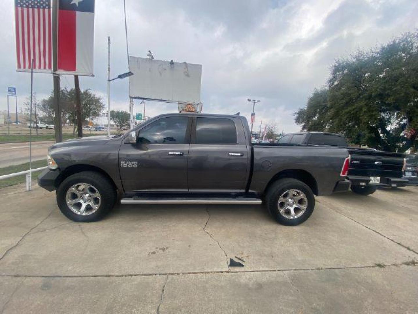 2015 Ram 1500 Laramie (1C6RR6NM6FS) , located at 7935 Gulf Freeway, Houston, 77017, (832) 266-1645, 29.684393, -95.275665 - Photo#7