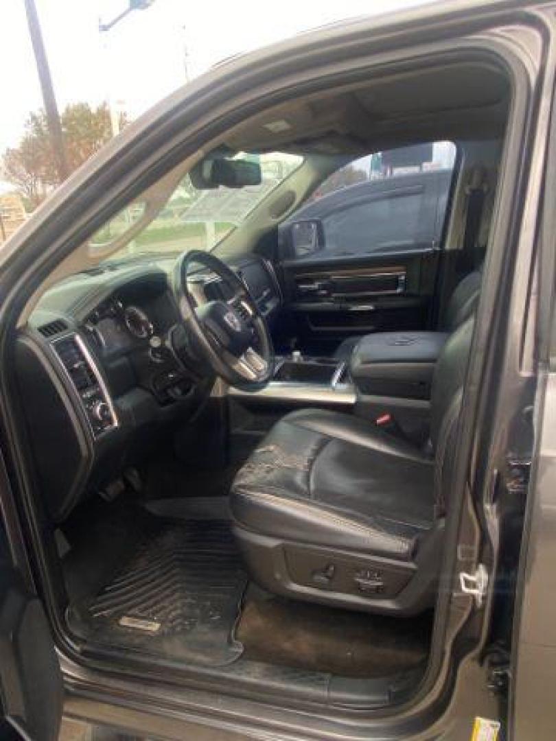 2020 Toyota Camry SE (4T1M11AK1LU) with an Dynamic Force 2.5L I-4 port/direct injection engine, located at 7935 Gulf Freeway, Houston, 77017, (832) 266-1645, 29.684393, -95.275665 - Photo#8