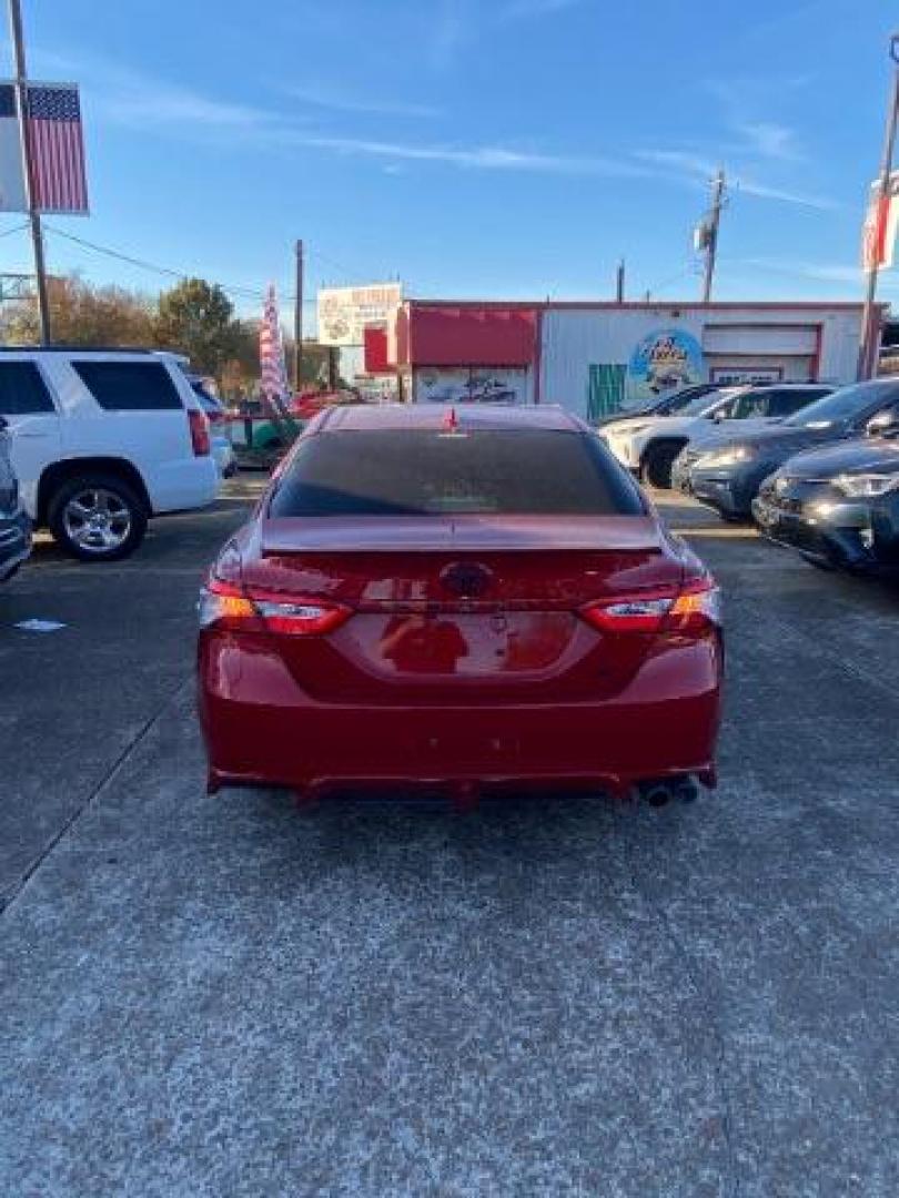 2018 Predawn Gray Mica Toyota Camry SE (4T1B11HK1JU) with an 2.5L I-4 port/direct injection engine, located at 7935 Gulf Freeway, Houston, 77017, (832) 266-1645, 29.684393, -95.275665 - Photo#8