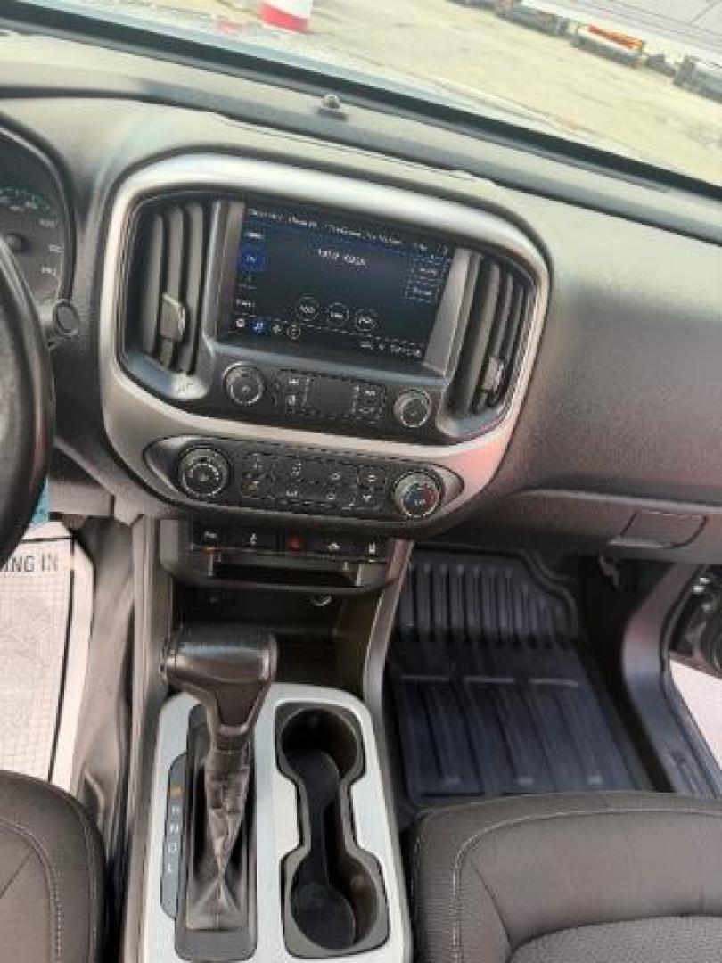 2021 Satin Steel Metallic /Jet Black Chevrolet Colorado 2WD Extended Cab Long Box LT (1GCHSCEA8M1) , located at 4545 Spencer Hwy., Pasadena, 77504, (832) 266-1645, 29.666037, -95.173775 - Photo#10