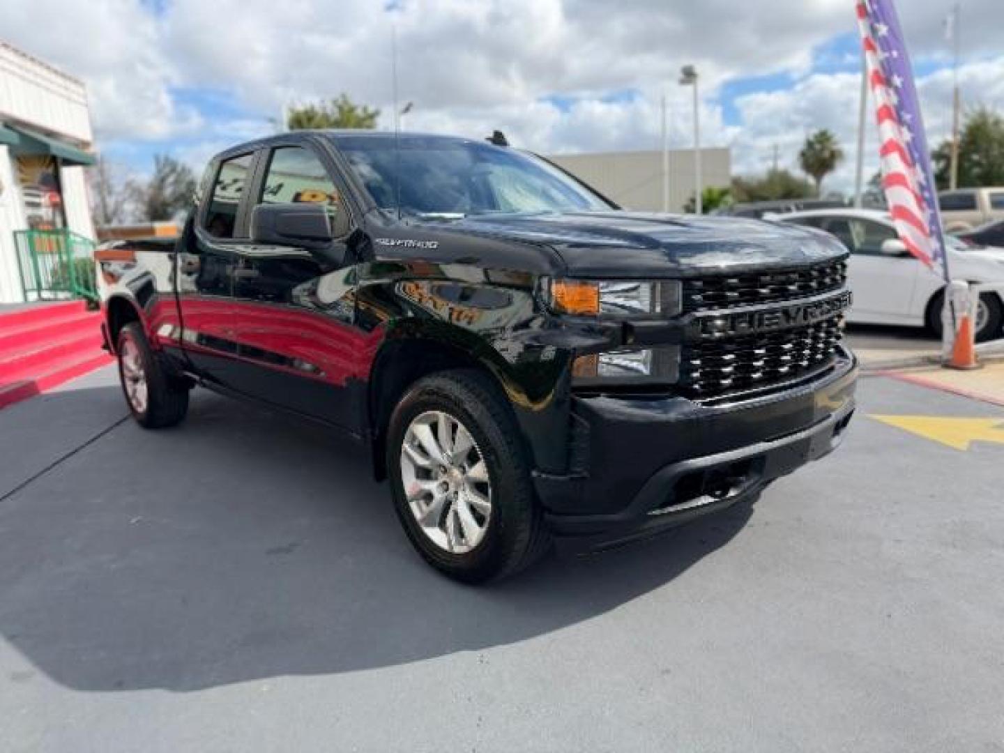 2021 Black /Jet Black Chevrolet Silverado 1500 2WD Double Cab Standard Bed Custom (1GCRWBEK1MZ) , located at 4545 Spencer Hwy., Pasadena, 77504, (832) 266-1645, 29.666037, -95.173775 - Photo#2