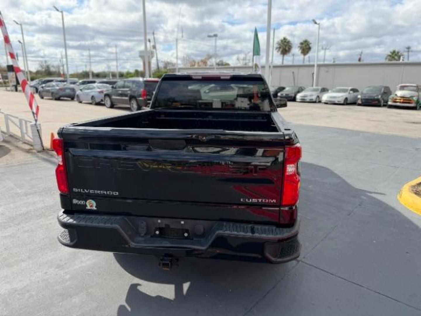 2021 Black /Jet Black Chevrolet Silverado 1500 2WD Double Cab Standard Bed Custom (1GCRWBEK1MZ) , located at 4545 Spencer Hwy., Pasadena, 77504, (832) 266-1645, 29.666037, -95.173775 - Photo#5