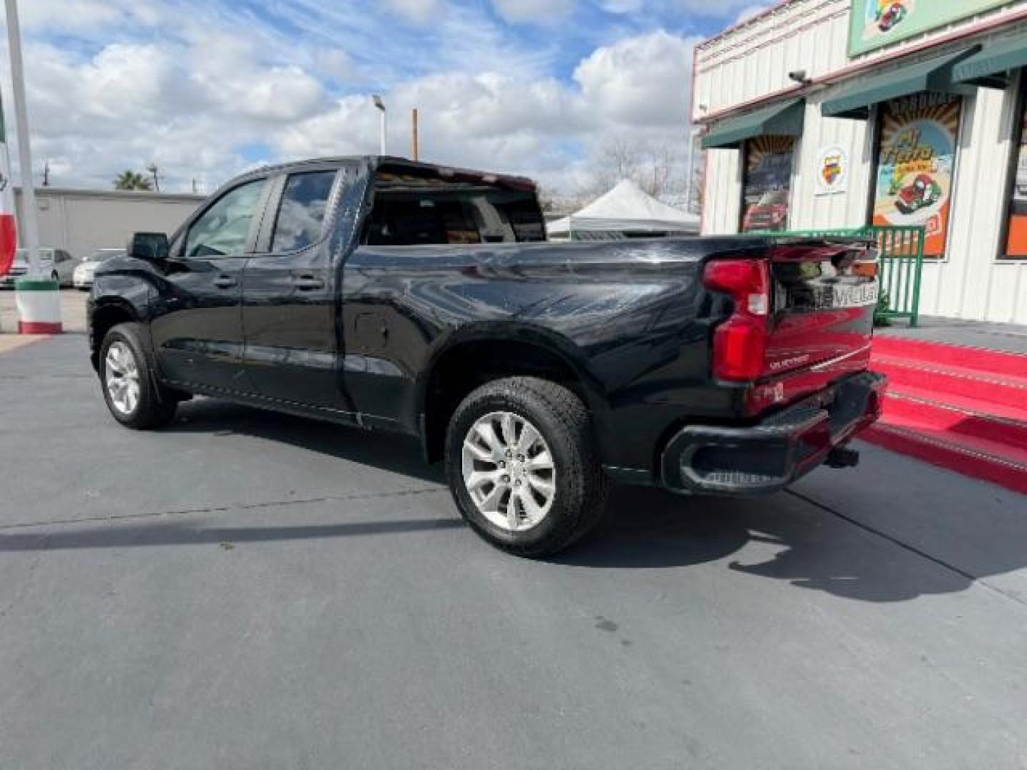 2021 Black /Jet Black Chevrolet Silverado 1500 2WD Double Cab Standard Bed Custom (1GCRWBEK1MZ) , located at 4545 Spencer Hwy., Pasadena, 77504, (832) 266-1645, 29.666037, -95.173775 - Photo#6