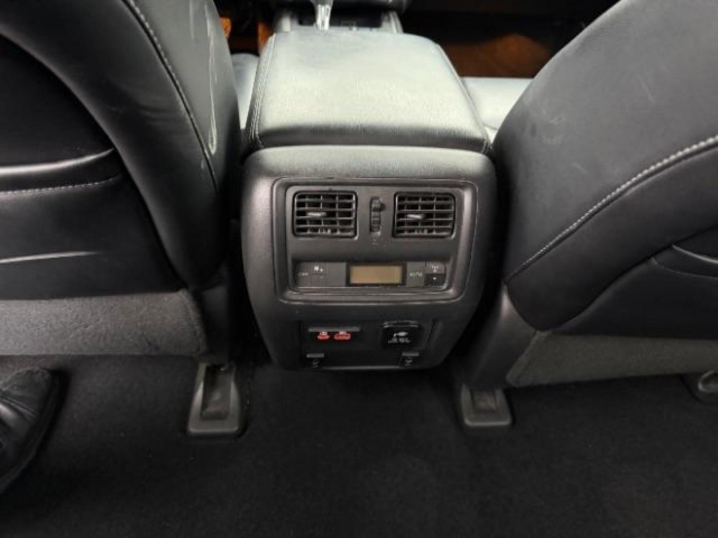 2019 Glacier White /Charcoal Nissan Pathfinder SL (5N1DR2MN9KC) with an 3.5L V-6 gasoline direct injection engine, located at 4545 Spencer Hwy., Pasadena, 77504, (832) 266-1645, 29.666037, -95.173775 - Photo#11