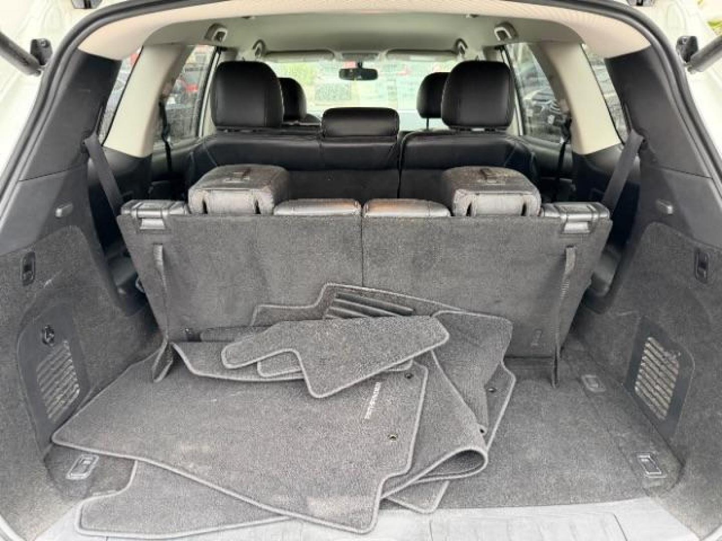 2019 Glacier White /Charcoal Nissan Pathfinder SL (5N1DR2MN9KC) with an 3.5L V-6 gasoline direct injection engine, located at 4545 Spencer Hwy., Pasadena, 77504, (832) 266-1645, 29.666037, -95.173775 - Photo#12