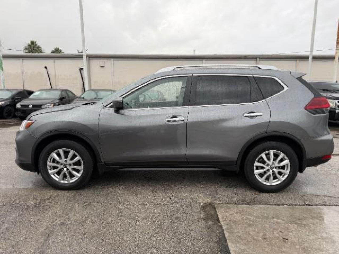 2020 Gun Metallic /Charcoal Nissan Rogue SV FWD (JN8AT2MT7LW) with an 2.5L I-4 DOHC engine, located at 4545 Spencer Hwy., Pasadena, 77504, (832) 266-1645, 29.666037, -95.173775 - Photo#1