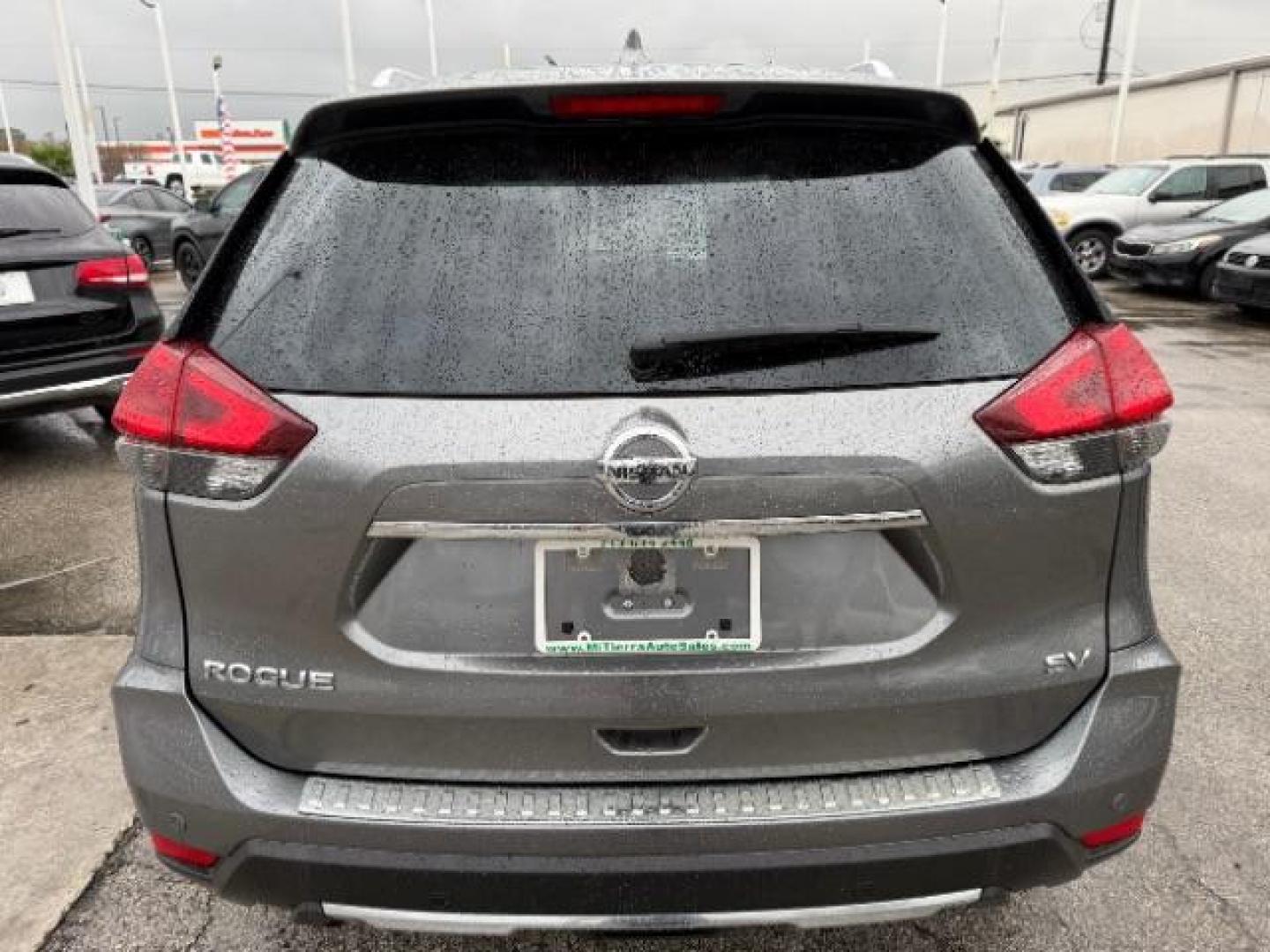 2020 Gun Metallic /Charcoal Nissan Rogue SV FWD (JN8AT2MT7LW) with an 2.5L I-4 DOHC engine, located at 4545 Spencer Hwy., Pasadena, 77504, (832) 266-1645, 29.666037, -95.173775 - Photo#3