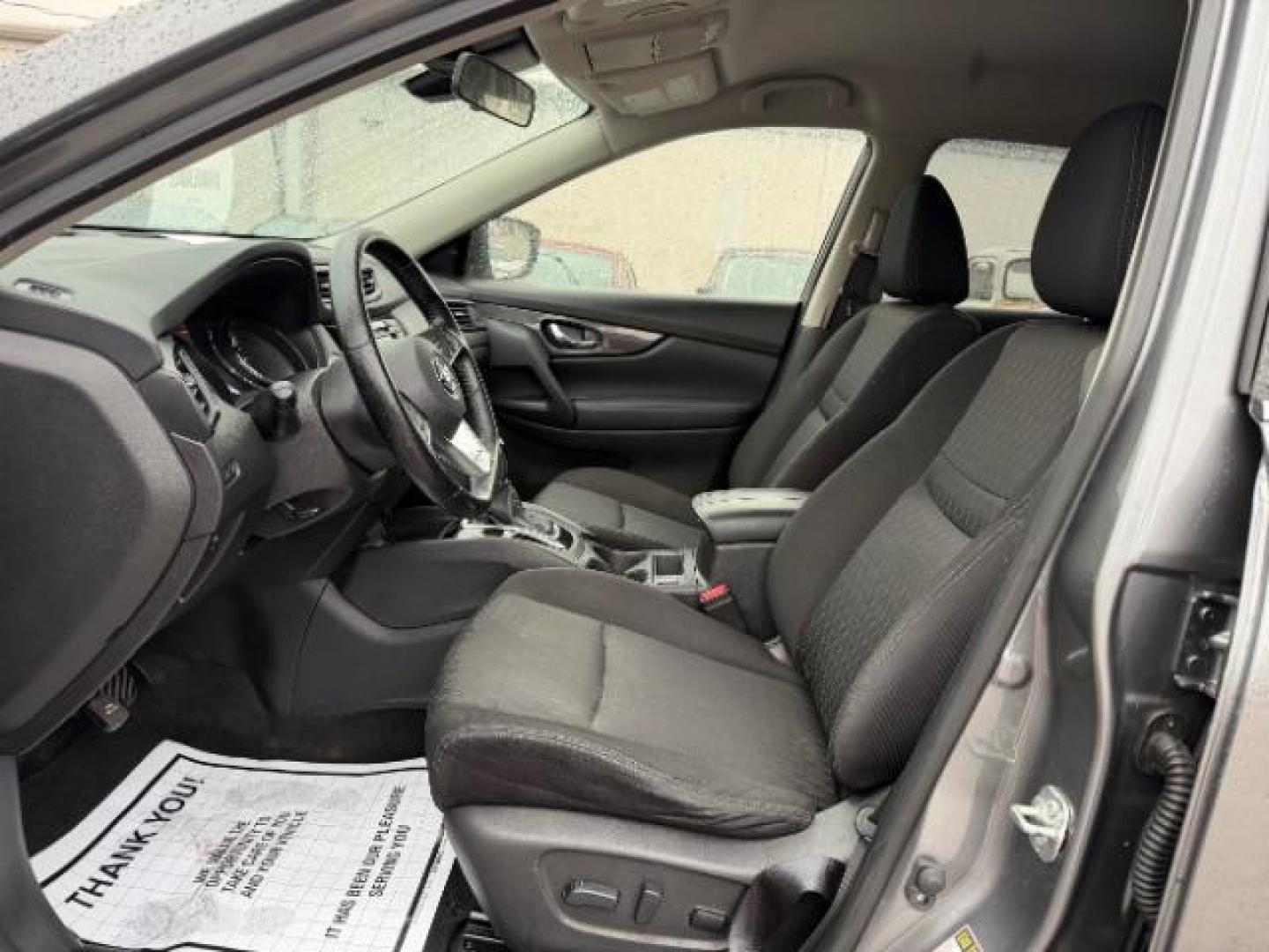 2020 Gun Metallic /Charcoal Nissan Rogue SV FWD (JN8AT2MT7LW) with an 2.5L I-4 DOHC engine, located at 4545 Spencer Hwy., Pasadena, 77504, (832) 266-1645, 29.666037, -95.173775 - Photo#5
